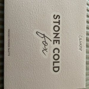 Palette Colour Pop “Stone Cold Fox” (30 colors cool/neutral toned)